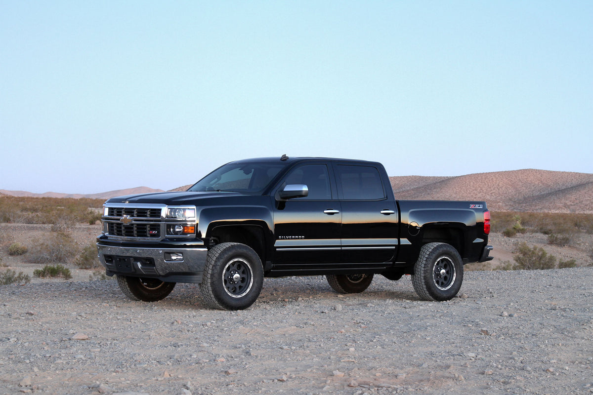 FABTECH | 3" Ball Joint UCA Lift Kit w/ Rear Performance Shocks | Chevy Silverado / Gmc Sierra | K1070 — product image 2