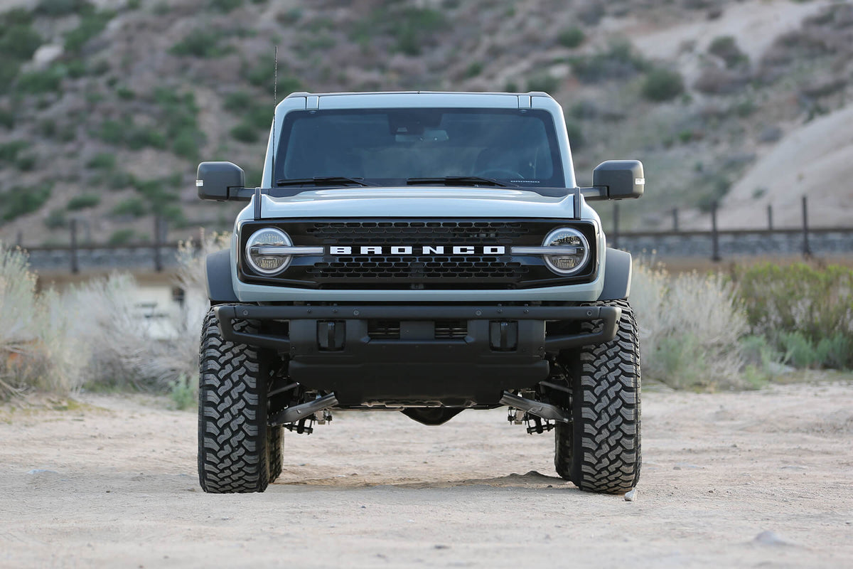 FABTECH | 3" Lift Kit – Front Dirt Logic 2.5 Resi Coilovers & Rear Dirt Logic Resi Coilovers | Ford Bronco | K2427DL — product image 2