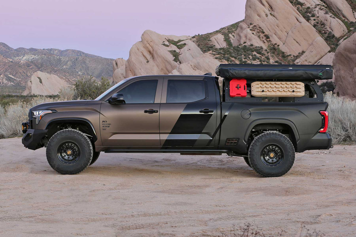 FABTECH | 3" Uniball UCA Lift Kit – Front Dirt Logic 2.5 Resi Coilovers & Rear Air Bag Spacers w/Rear Dirt Logic 2.25 Shocks | Toyota Tundra | K7091DL — product image 3