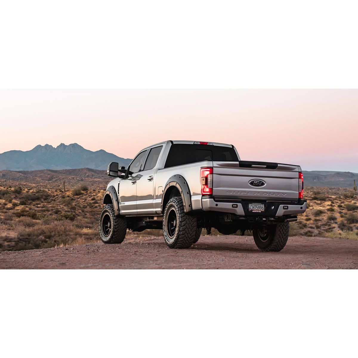 ROUGH COUNTRY | Fender Flares  Defender  G1 Absolute Black  Ford F-250/F-350 Super Duty (17-22) | A-F21112-G1
