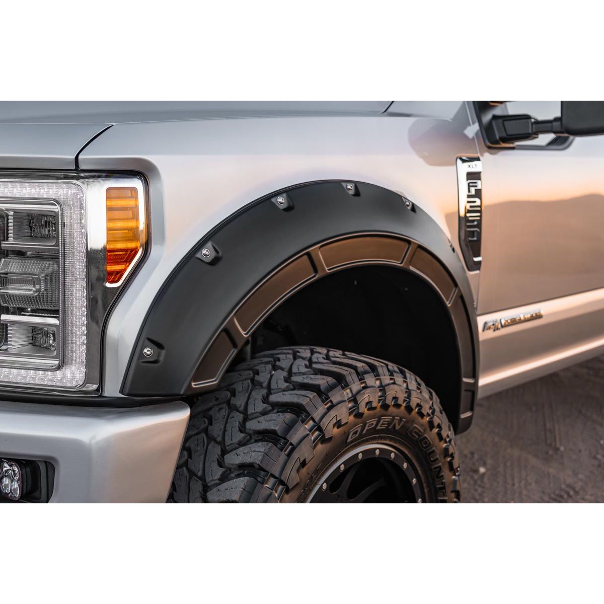 ROUGH COUNTRY | Fender Flares  Defender  G1 Absolute Black  Ford F-250/F-350 Super Duty (17-22) | A-F21112-G1