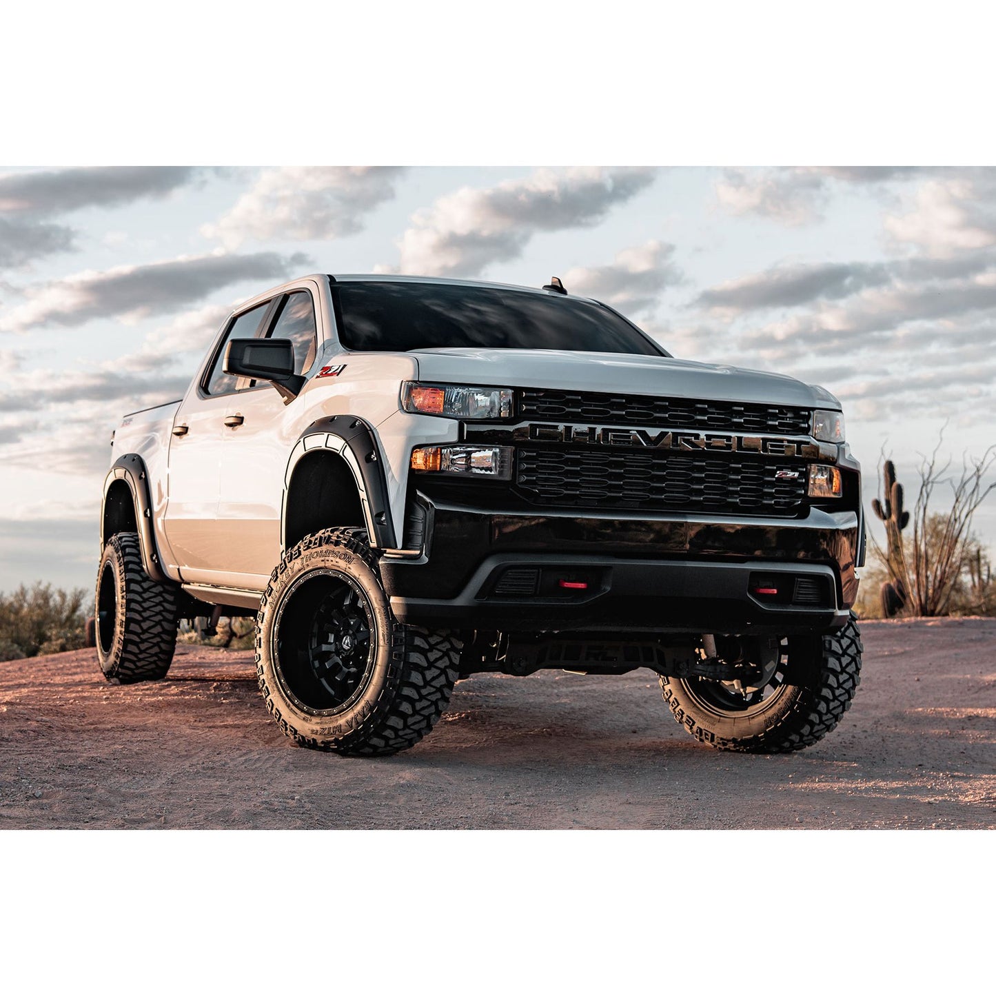 ROUGH COUNTRY | Defender Fender Flares  GAN Silver Ice Metallic  Chevy Silverado 1500 (19-26) | A-C12211-GAN
