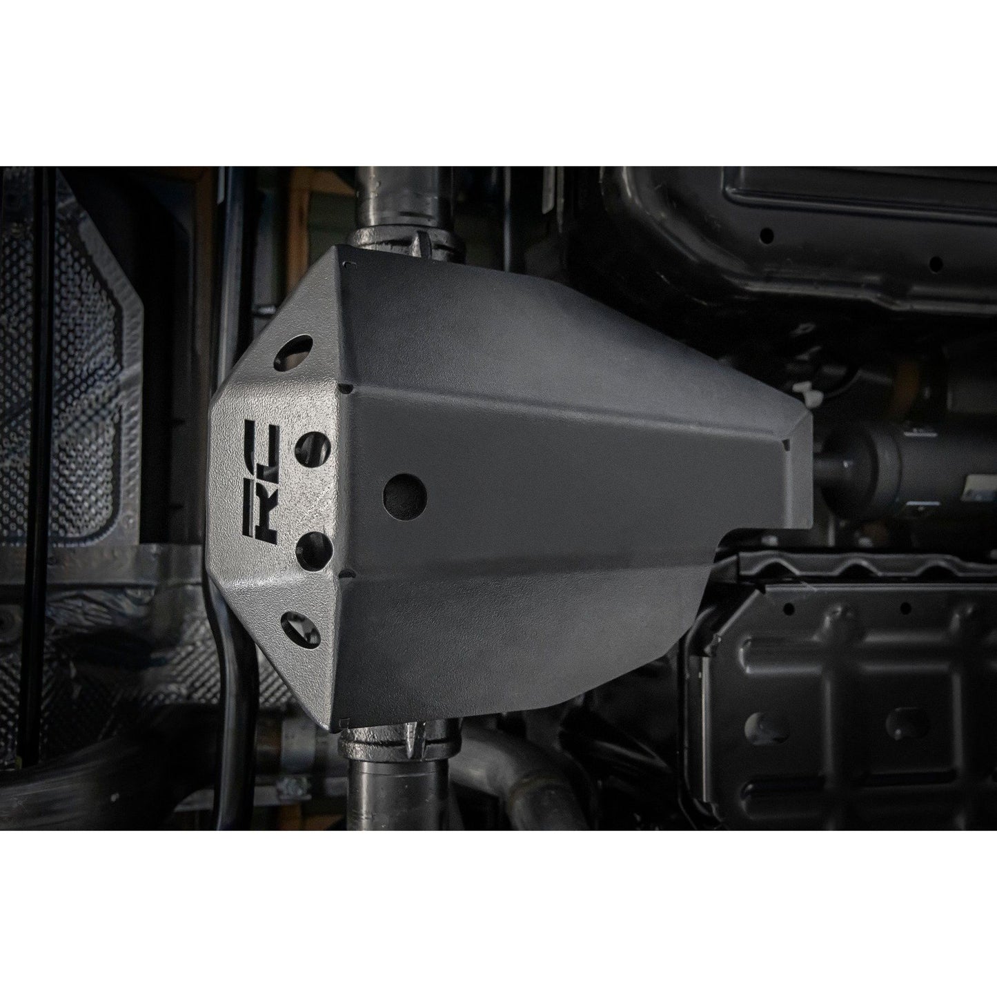 ROUGH COUNTRY M220 Diff Skid | Rear | Jeep Wrangler JL (21-24)/Wrangler Unlimited Rubicon (18  | 10628