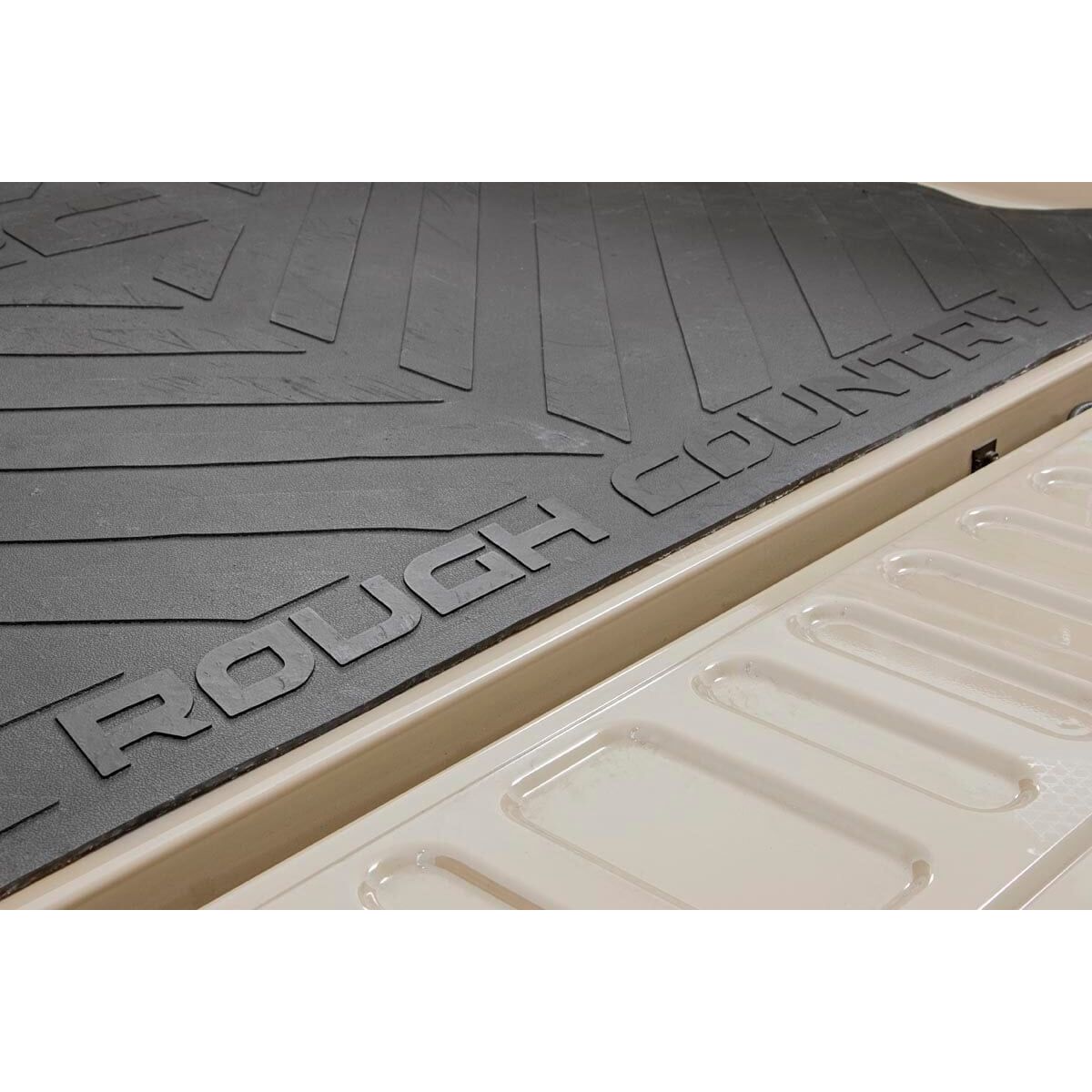 ROUGH COUNTRY Bed Mat | 6' Bed | RC Logo | Ford Ranger 2WD/4WD (2019-2025) | RCM672