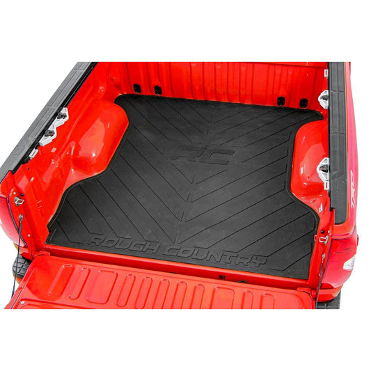 ROUGH COUNTRY Bed Mat | 6'7" Bed | RC Logo | Chevy/GMC Sierra 1500 (19-26)/Silverado 1500 (19-26)  | RCM673