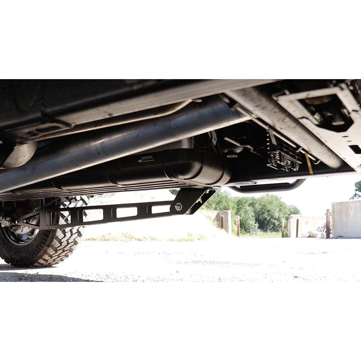 ROUGH COUNTRY Traction Bar Kit | Chevy Silverado & GMC Sierra 2500HD/3500HD 4WD (2011-2019) | 11001