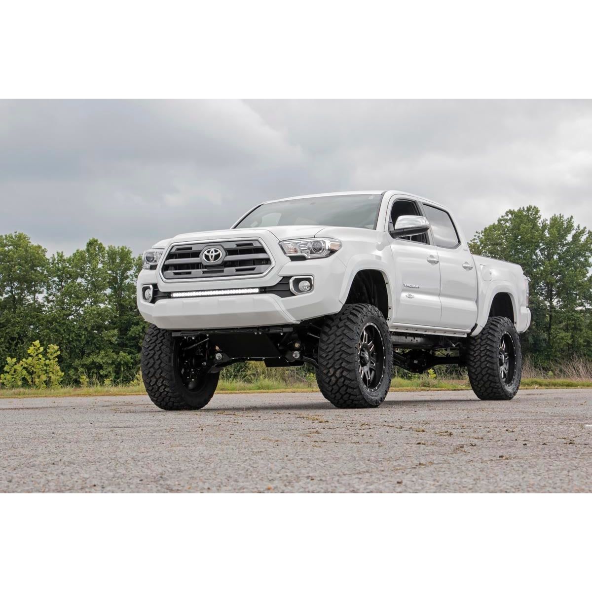 ROUGH COUNTRY | 6 Inch Lift Kit  Toyota Tacoma 2WD/4WD (2005-2015) | 747.2