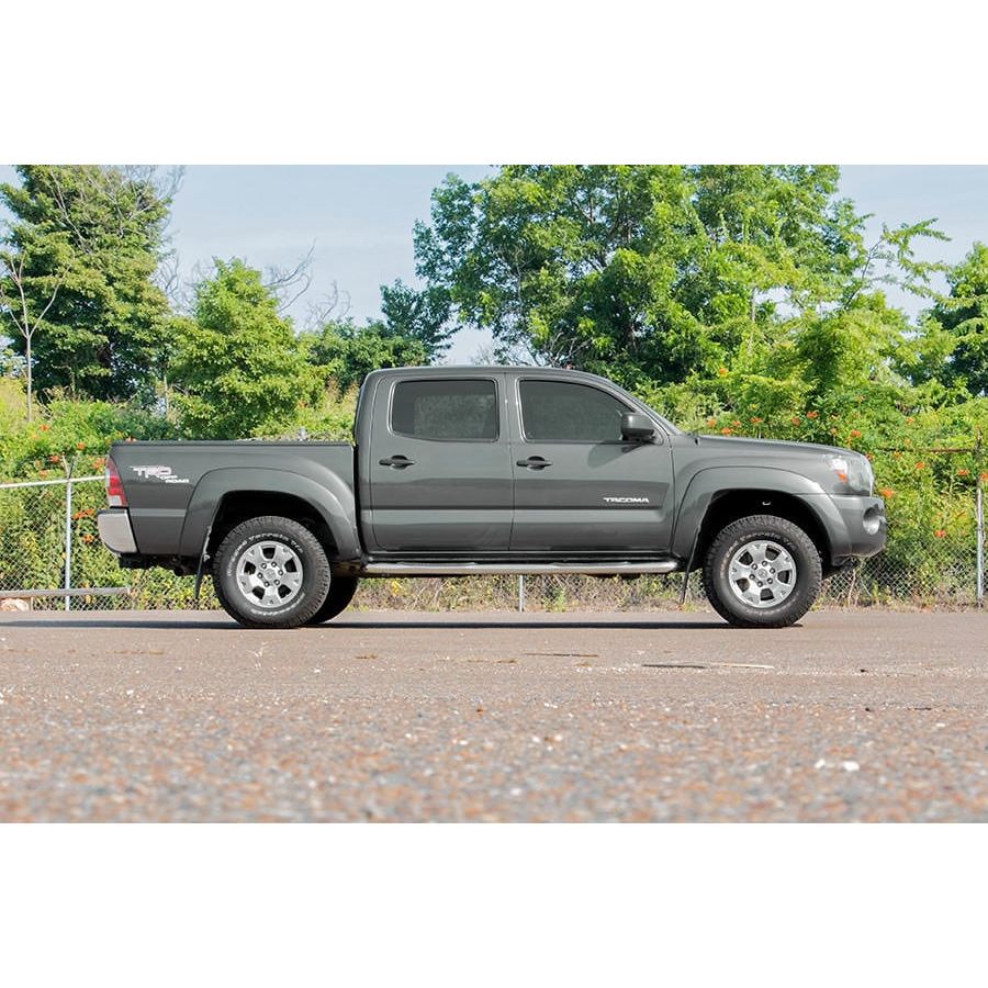 ROUGH COUNTRY 2 Inch Leveling Kit | Aluminum | Red | Toyota Tacoma 2WD/4WD (2005-2023) | 744RED