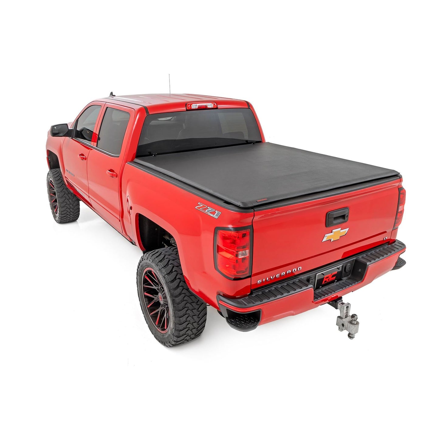 ROUGH COUNTRY Soft Roll Up Bed Cover | 5'9" Bed | Chevy/GMC 1500 (14-18 & Classic) | 42119551